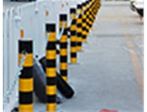 【德軒案例】晉源區萬(wàn)國質(zhì)保二手車(chē)市場(chǎng)防撞柱